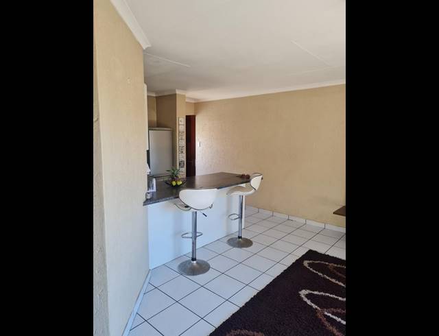 2 BEDROOM APARTMENT FOR SALE IN BROMHOF EXT